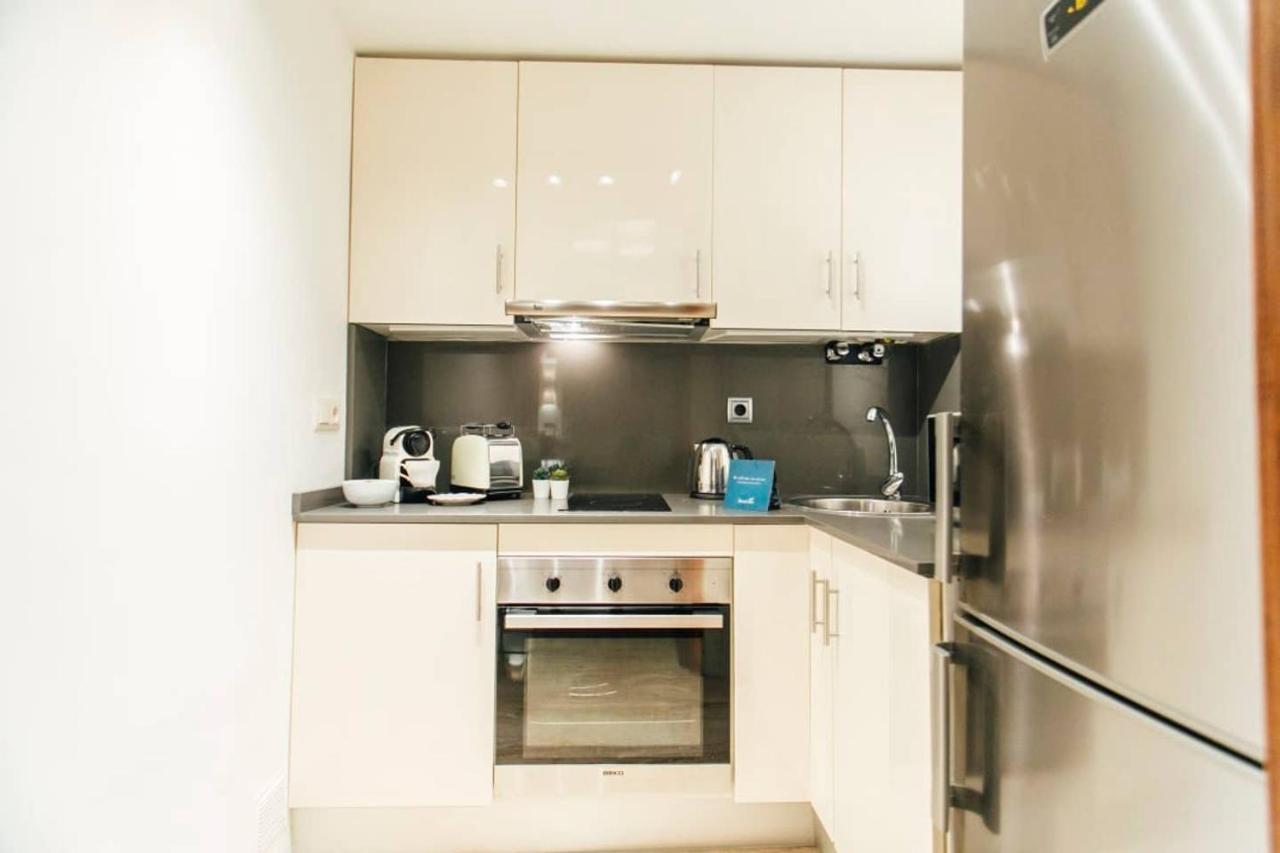 New With Height- 2Bd 1Bth- Pajaritos Lejlighed Sevilla Eksteriør billede