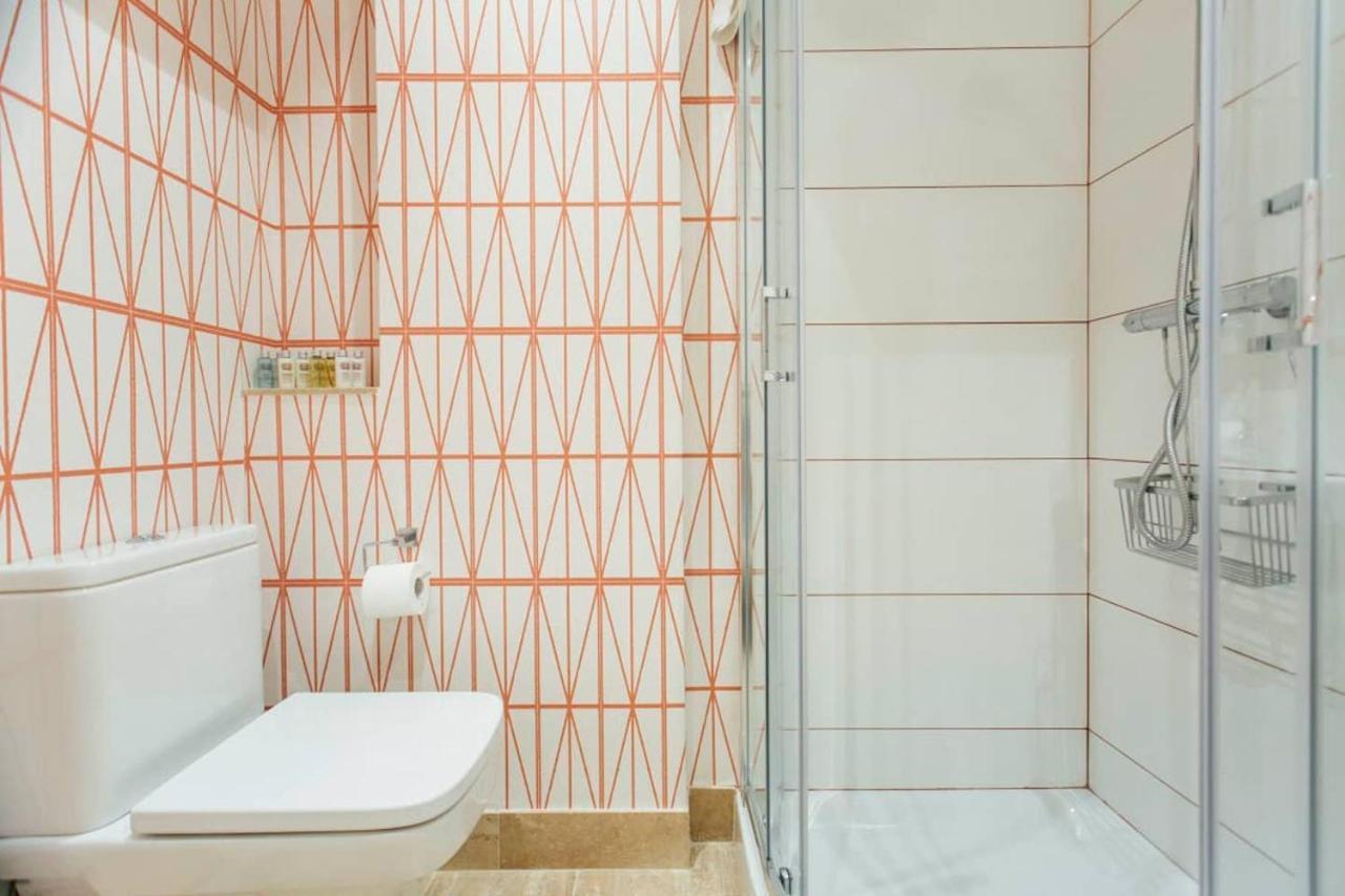 New With Height- 2Bd 1Bth- Pajaritos Lejlighed Sevilla Eksteriør billede